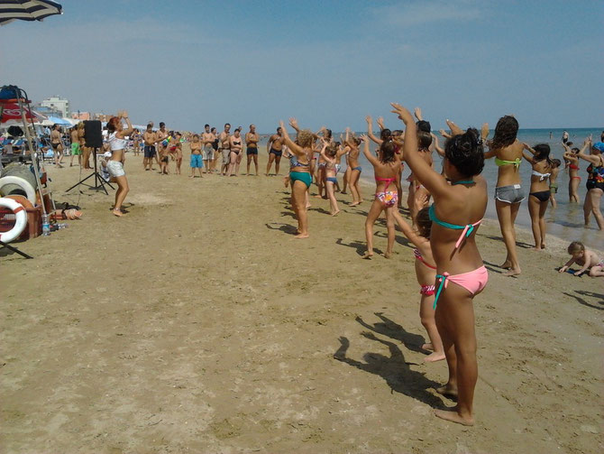 balli in spiaggia