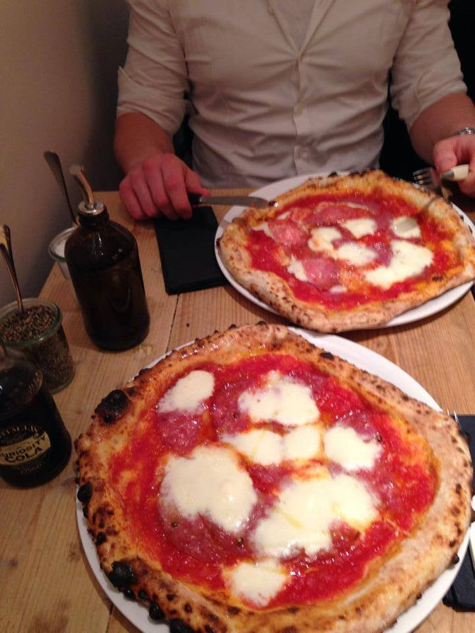 485°-echte neapolitanische Pizza in Koeln