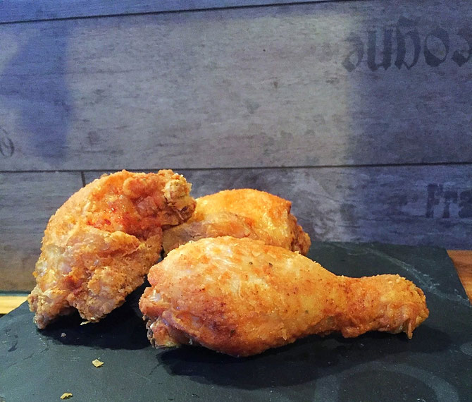 John Legend's fried chicken - frittiertes Haehnchen mit wenigen Zutaten