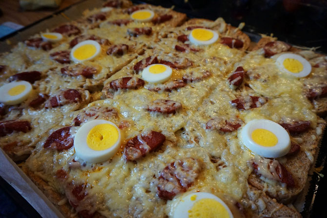 Rezept 5 Minuten Toast Pizza mit Salami und Kaese