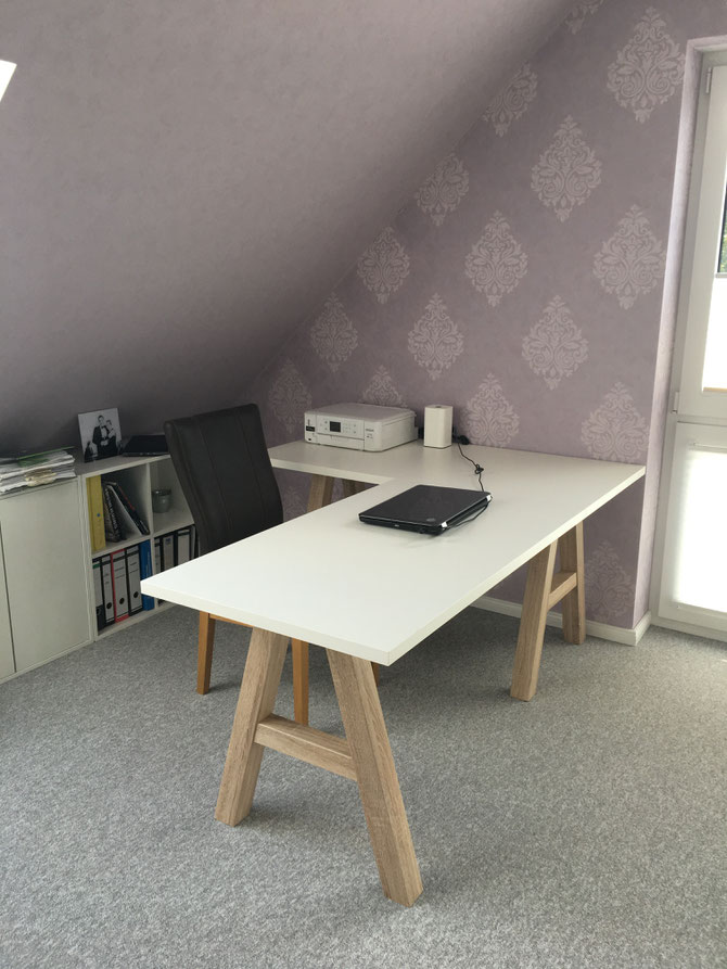 19.08.2018 - Ein neuer Schreibtisch findet ein Zuhause