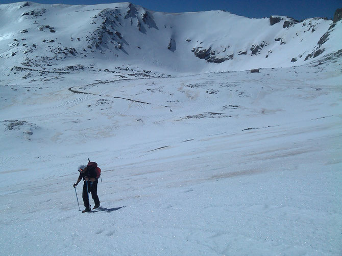 Ref la caldera al fondo derecha