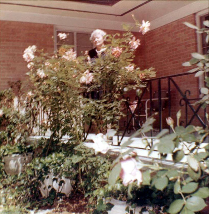 Elizabeth at Dilruba. Meher Center, Myrtle Beach, SC. - Photo courtesy of Charles Haynes