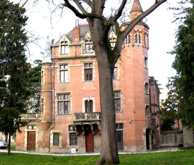 Etat du château en 2005, au moment de la création du jardin