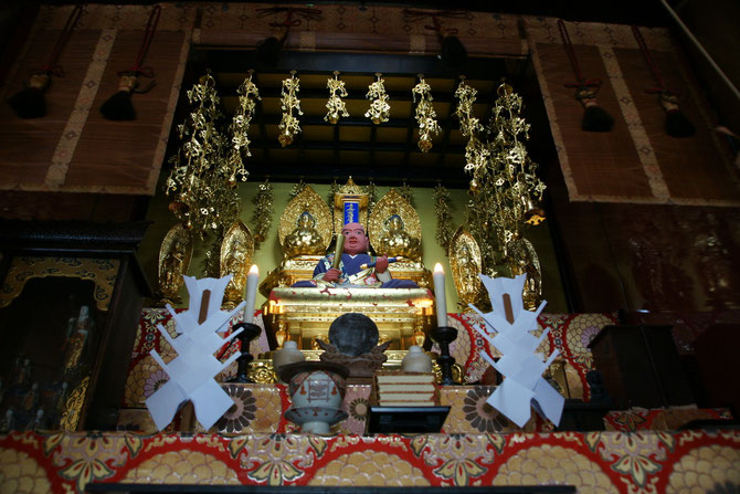 日蓮宗仙道山勝厳寺御宝前