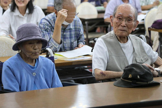 市川先生（初代会長）ご夫妻25.8.27