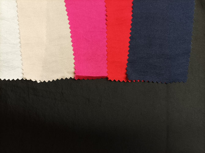 tissu satin viscose vintage