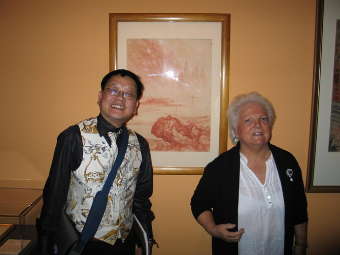 2012. MUSEE CERNUSCHI. NGÔ KIM KHÔI et ALIX TARDIEU-TUROLLA, FILLE DE JEAN TARDIEU et PETITE-FILLE DE VICTOR TARDIEU. C* NGÔ K. K.