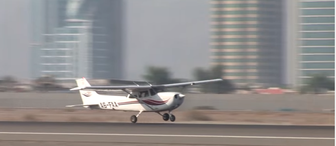 2015. "MON AMOUR" DE  CESSNA DECOLLANT DE  L'AEROPORT DE FUJAIRAH.....50 ANNEES APRES.