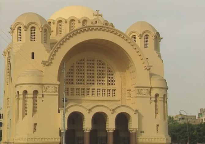 BASILIQUE par Alex. MARCEL sur les plans de Sainte Sophie en plus petit. Résultat : "Une grosse Dame Belge" . Le Baron Edouard-Louis-Joseph EMPAIN (1852+1929) y repose depuis le 8 Fév. 1930, rejoint par son fils aîné Jean-Louis-Lain (1902+1946)