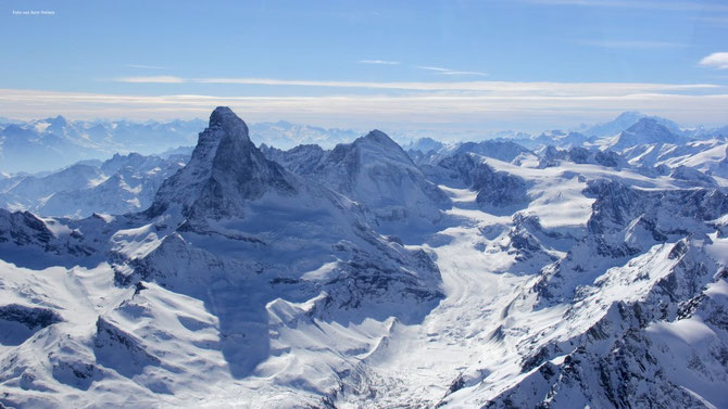 Elite Flights, Alpenrundflug mit Gletscherlandung ab Buochs, Matterhorn