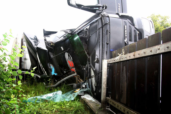 LKW-Unfall Hochstadt am Main (13) - (Foto: Stefan Johannes)