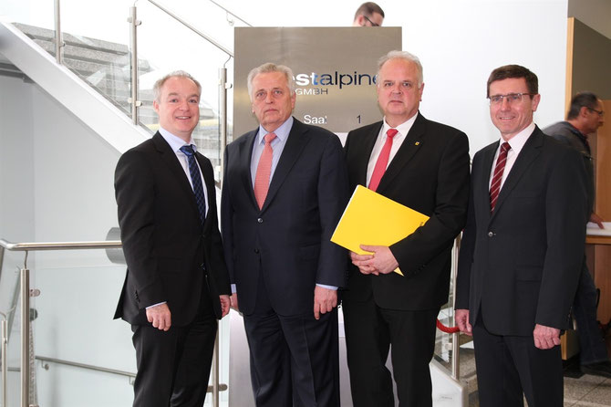 Bundesminister Rudolf Hundstorfer wurde in Krems von Bürgermeister Dr. Reinhard Resch, Wirtschaftsstadtrat Erwin Krammer und voestalpine-Vorstand Peter Schwab herzlich begrüßt. Foto: Stadt Krems.