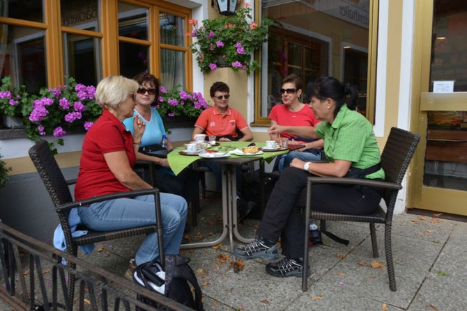 Erste Kaffeepause in Hirschbach.