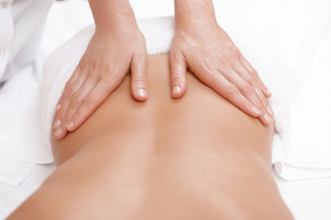 Tibetisch-energetische Rückenmassage bei Serenum Klang & Therapie Wetzikon ZH