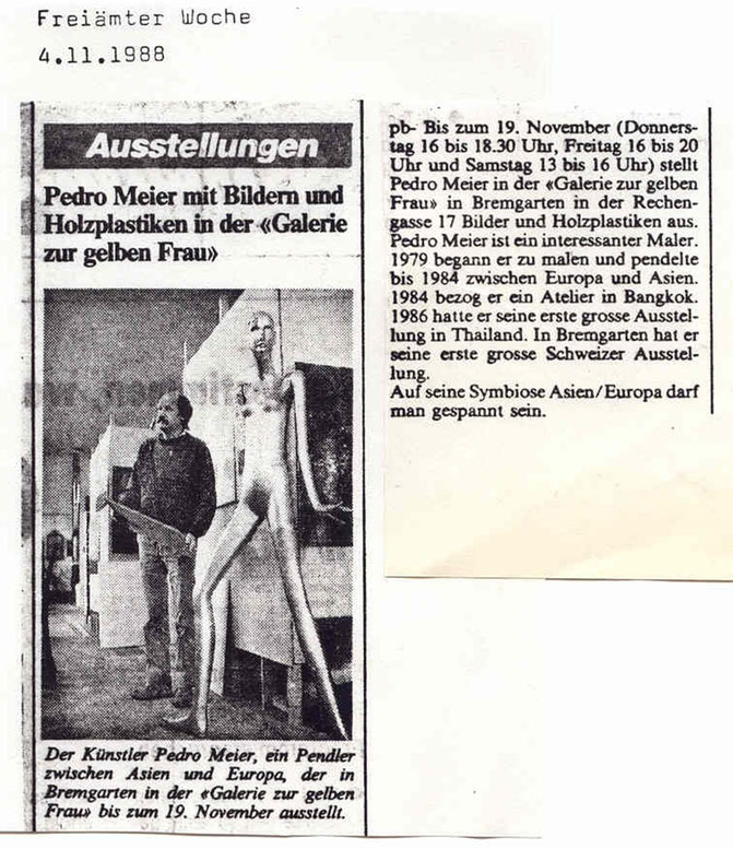 Pedro Meier – Eisenbahner in der Prärie – Eichenholz-Skulptur, alte Eisenbahnschwelle aus dem Elsass – im Hintergrund Öl Jute Bild – Galerie Zur gelben Frau Bremgarten – Bilder & Holzplastiken 1988, Pedro Meier Multimedia Artist SIKART Zürich