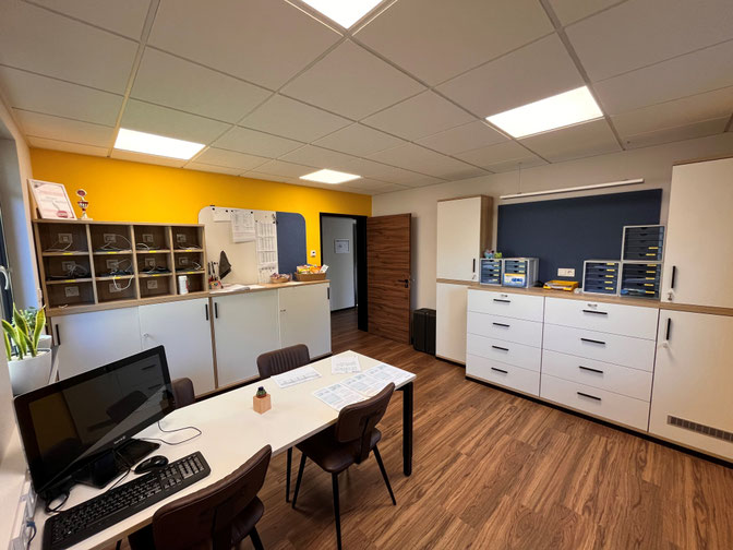 für unsere Pflegefachleute und Pflegehelfer ein modernes und helles Schwesternzimmer