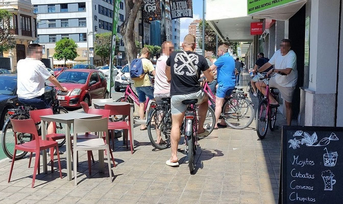 Los negocios de alquiler de bicis, patinetes y otros han crecido en Valencia de una forma brutal, muchos de estos negocios lo han montado extranjeros.