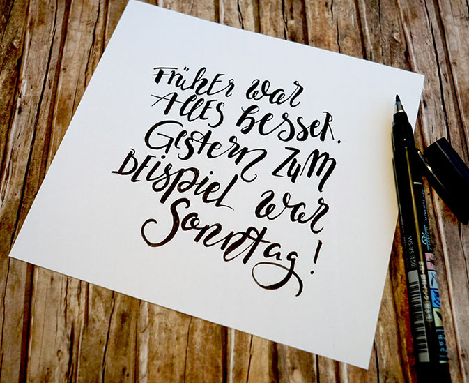 Letter Lovers: gelbkariert Handlettering Sonntag