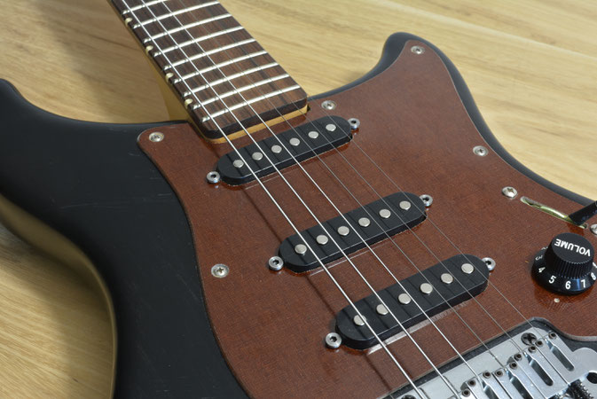 WESTONE CUTLASS DESIGNED BY SID POOLE, RETRO FITTED WITH NEO-STRAT SINGLE COIL SET