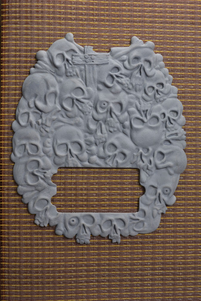 M.M / O.L.P scratch plate in grey