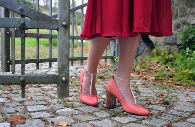 Herbsthochzeit - Gastoutfit - FAIRY TALE GONE REALISTIC Modeblog Passau JJsHouse Rotes Kleid 