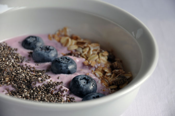 3 Tipps für einen guten Morgen Müsli Chia Heidelbeeren Tee Modeblog Fairy Tale Gone Realistic Passau Niederbayern