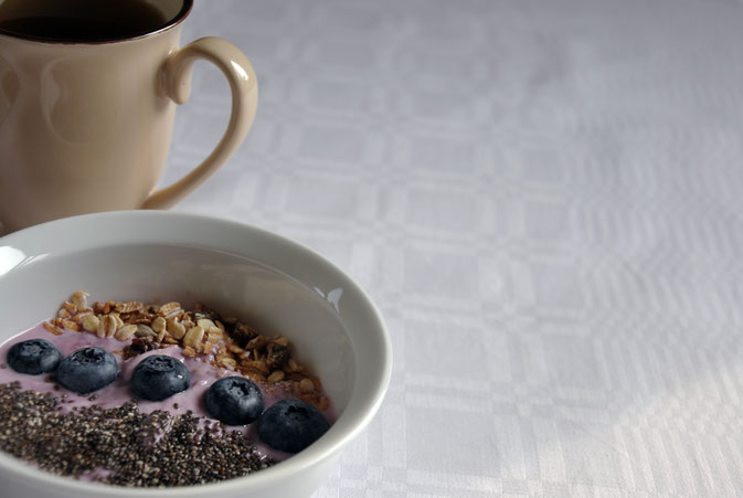 3 Tipps für einen guten Morgen Müsli Chia Heidelbeeren Tee Modeblog Fairy Tale Gone Realistic Passau Niederbayern
