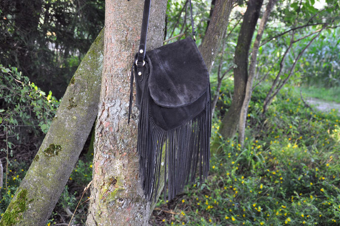 Fransen und Pferdehaar Bloggeroutfit Fjordpferd Modeblog Fairy Tale Gone Realistic