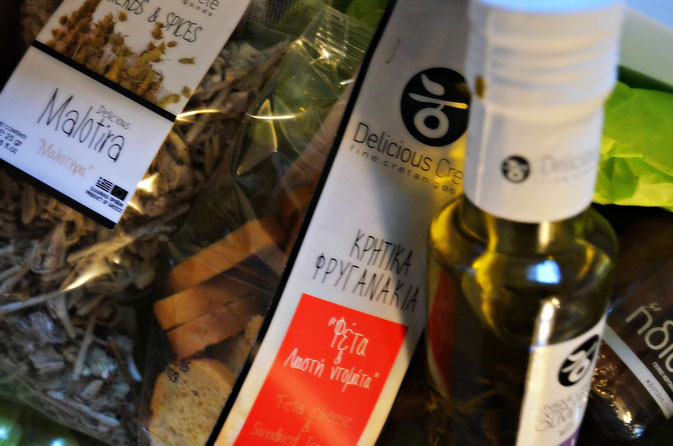 Malotira-Tee und Brot-Crisps