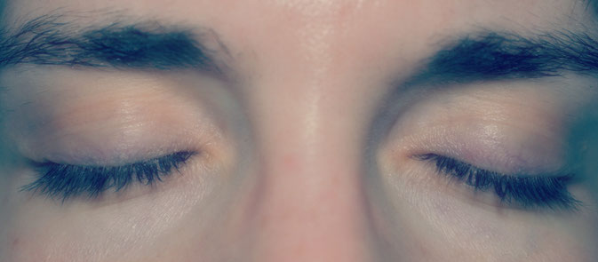 Vor Anwendung des Lashes Serum