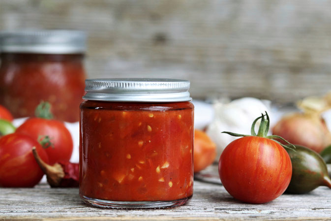 Tomatensalsa mit Gemüse