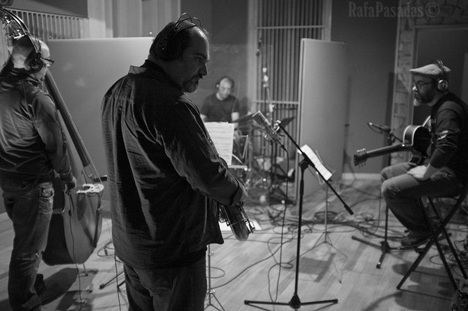 APJQ recording our 3rd. Pic by Rafa Pasadas