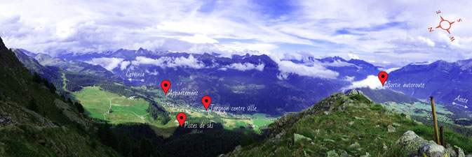 La vue magnifique sur Torgnon et les montagnes environnantes.  Cliquez pour voir à plein écran.