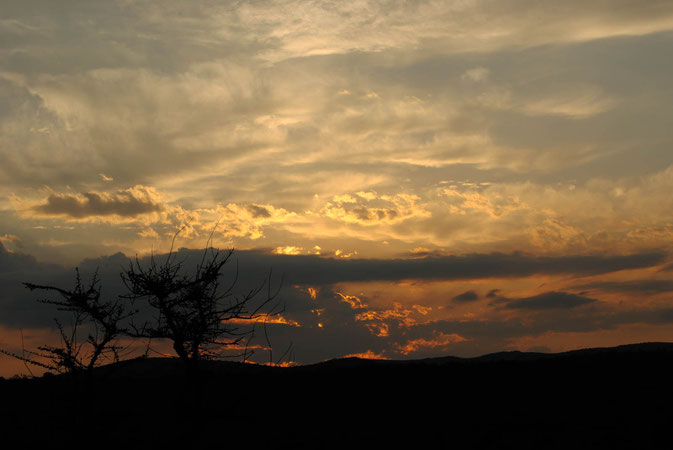 Sunset. Friday. End of the first week. --> WEEKEND!
