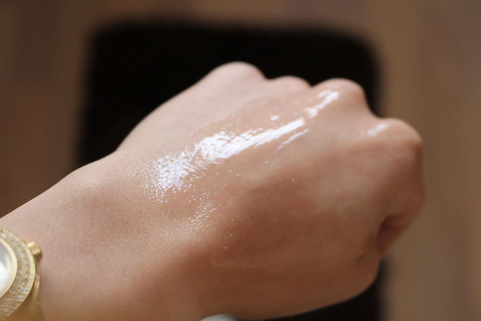 Bild: Konsistenz Biotherm Aquasource Deep Serum