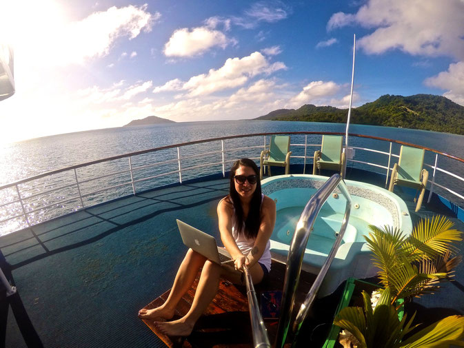 scuba dive blogger