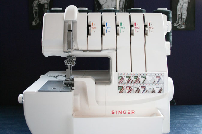 Singer QuantumLock 967 (14T967DC) 5-Faden Overlock Coverlock Kombination