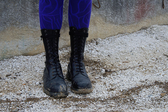 Wochenend-Outfit - Fotos im Steinbruch - Stahlkappenstiefel - Zebraspider DIY Blog