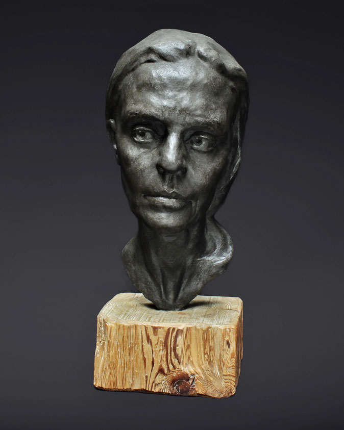 "Gaia", resin sculpture by Alexandra Slava