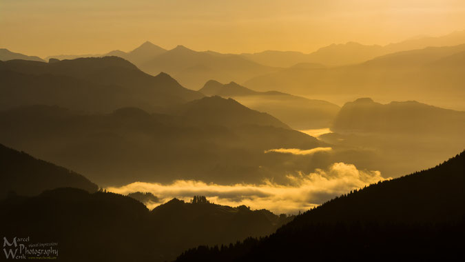 Golden Morning - Sonnenaufgang vom Sudelfeld aus gesehen...ein Traum! Früh aufstehen lohnt sich!!! (Klicken zum vergrößern)