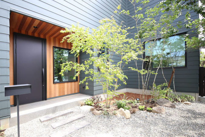 讃住まいる　エントランス　外観
