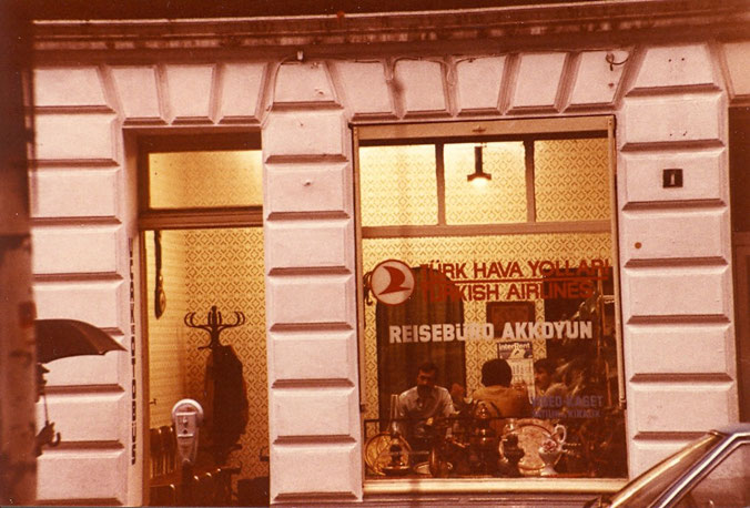 Muammers 1. Büro 1974 in der Keupstraße 38