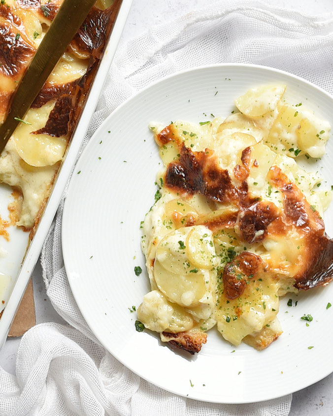 Kartoffelgratin mit Parmesan, einfach zu machen, ca. 60-70 Min. im Ofen ohne Vorkochen der Kartoffeln, Soße aus dem Thermomix