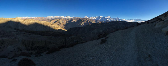 Die Sonne war schon fast vollständig hinter den Bergen