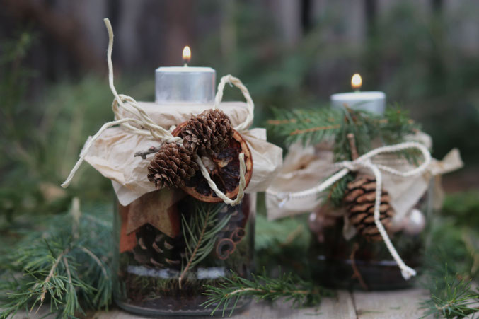 selbstgebastelte weihnachtliche Tischdeko