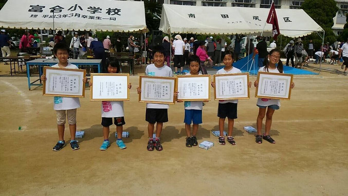 スポーツで活躍した選手に表彰状(^◇^)