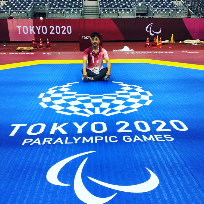 １年前東京オリンピックで、NTOとして参加していました。熊本から東京オリンピック、パラリンピックへ参加したのは、朴師範と私の2人でした。 大会を成功させるため、世界のテコンドー関係者が集結し団結し、最後まで成功のためドル臆しました。 この経験が、、テコンドーの指導や道場運営、大会運営に大きく影響し、今日本のテコンドー界が力を付けてきているように思います。 私は、この経験を周りにいる方に、伝えていこうと思っています。