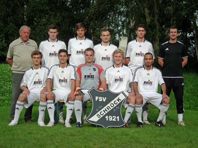 von links hinten: Betreuer Andreas Wagner, Lukas Münch, Pascal Breitenmoser, Julian Kraus, Chris Helm, Trainer Markus Kubonik vorne links: Daniel Wolf, Daniel Marczoch, Jonas Wagner, Andi Jäger Mahmoud Mohamet es fehlen: Björn Groß und Sebastian Schleich