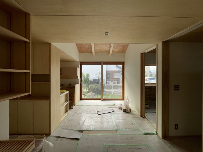 長野県　松本市　安曇野市　建築設計事務所　建築家　news設計室　丸山和男　住宅設計　設計監理　出川町の家Ⅰ　仕上工事　システムキッチン
